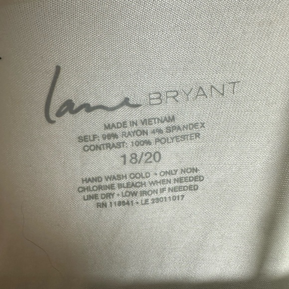 Lane Bryant cream and white Sequin Tank Topsize 18/20. - Picture 2 of 5